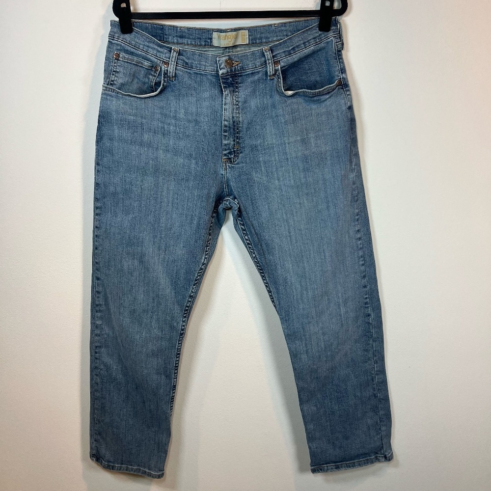 Wrangler Relaxed Fit Flex Jeans Medium Blue Denim Stretch Western Men's Sz 36x29